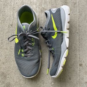 Nike Womens Flex Supreme TR4 819026-003 Gray Running Shies size 6.5